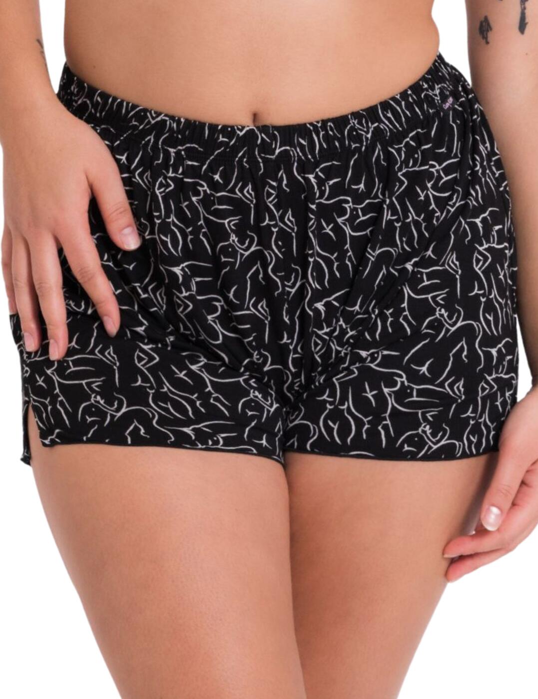 The Curvy Kate Softease shortie is the perfect choice for anyone looking for a comfortable and stylish solution. With a high-rise waist and soft, elasticated waistband that ensures a comfortable fit on any figure, you'll feel confident and supported with the Softease shortie. The classic full coverage design with its exceptionally soft material will keep you feeling great all day long. Plus, with matching items available, you can easily create that head to toe look and step out in style! The Curvy Kate Softease shortie is sure to be your go-to piece for comfort.  Perfect shortie High rise waist Elasticated waistband Full coverage Soft material Matching items available Country of origin: China Composition: Main: 94% Viscose from Bamboo &pipe; 6% Elastane Listed in UK sizes  60937-105889-1394745 CN054323 Short Brief