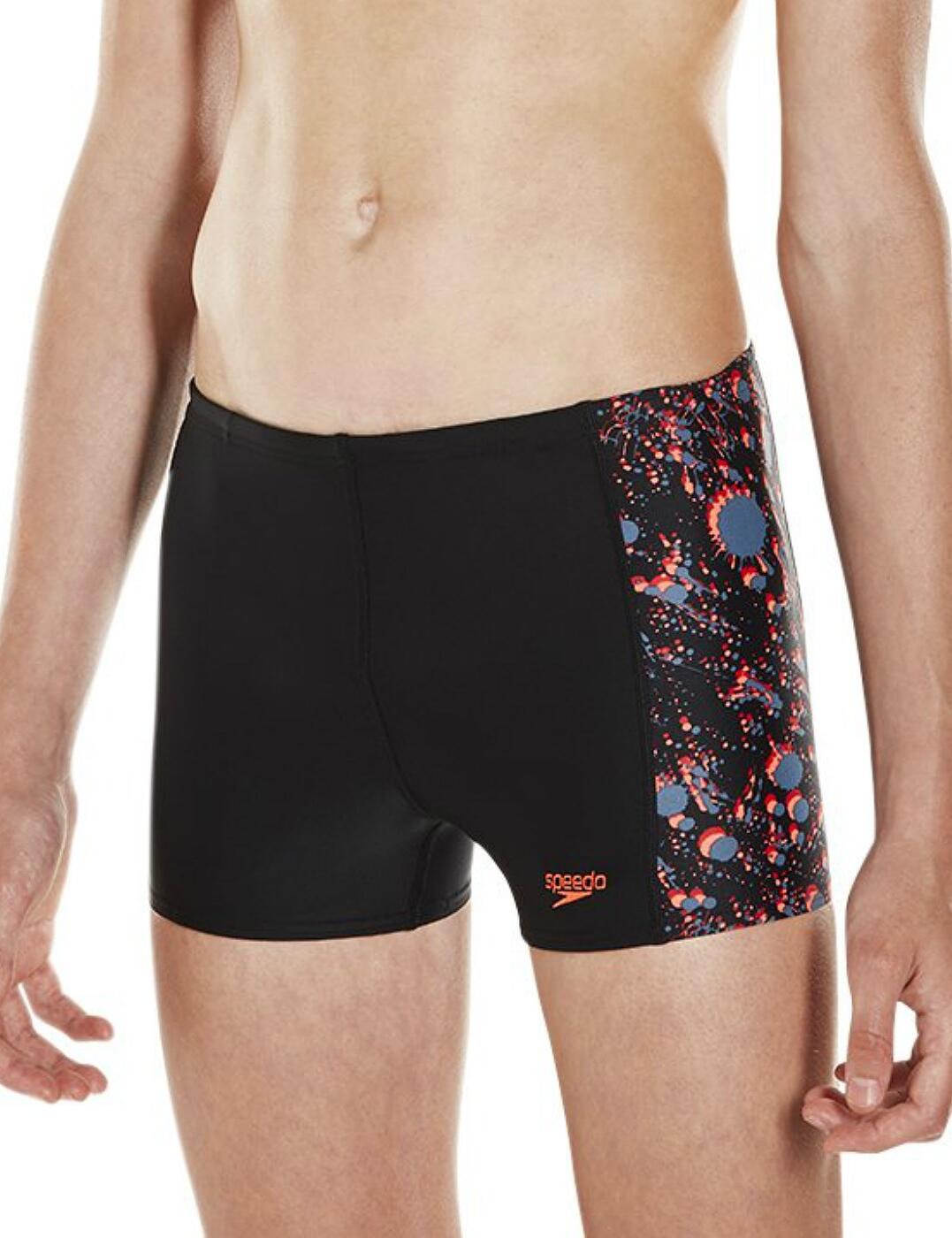 This cool Logo Panel short from our Junior range is ideal for lessons, holidays and swim training. Lined at the front with an internal drawcord for an adjustable fit, it features our soft-touch, shape-retaining Endurance 10 fabric for great comfort and durability. These are 100% chlorine resistant for long lasting colour, the fast drying material will help with transporting and allowing reuse soon after washing. These swim shorts have high flexibility which fit the body perfectly like a second skin.  Fast drying UPF 50+ sun protection Secure Fit - internal drawcord allows you to adjust the fit Shape Retention 100% chlorine resistant Composition: 100% Polyamide Listed in UK sizes  41016-75048 809530C238 Boys Swim Short