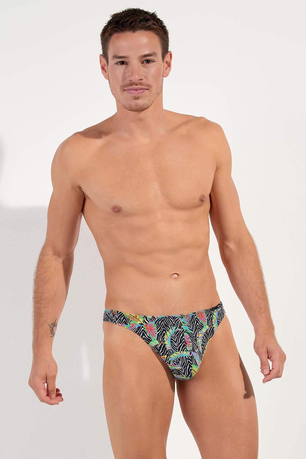 Ultra silky HOM FUNKY STYLE G-String men’s underwear thong slips in fab multicolour botanical print. Shop exclusive male string briefs – lots more online