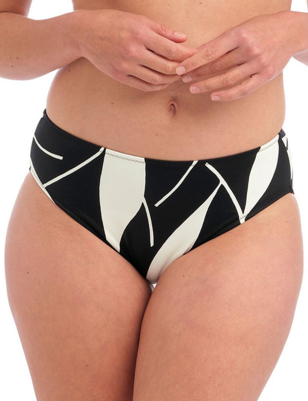 Fantasie's bikini briefs from the Ile De Re collection are feminine and chic, fully lined for comfort with the snug stretch material keeping them secure no matter what. The classic mid-rise waist and moderate rear coverage are ideal for any activity, providing a playful but modest look. The bold leaf print on these bikini briefs adds a charming touch. Pair these briefs with a top from the Ile De Re range for a fashion-forward combination.