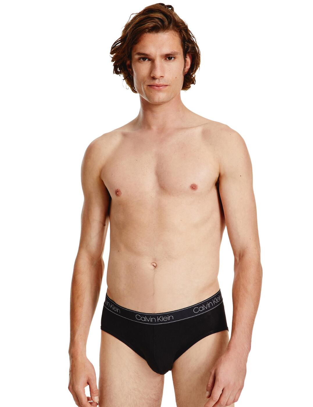 These contour pouch briefs from the Essential collection by Calvin Klein are perfect for showing off your toned legs. Fitting nicely around the thighs and hips the figure-hugging design highlights your silhouette. The subtle Calvin Klein waistband creates a clean and fresh appearance.  Low-rise fit Pouch design Essential range Calvin Klein waistband Country of origin: India Composition: 53% Cotton &pipe; 35% Modal &pipe; 12% Elastane Listed in UK sizes  57194-101098-1309421 000NB2863A Men's Contour Pouch Brief