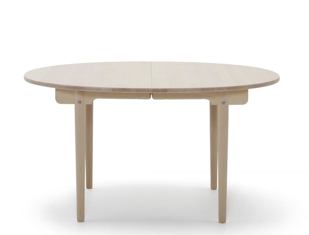 Ch337 Dining Table Walnut Lacquer Beech Lacquer