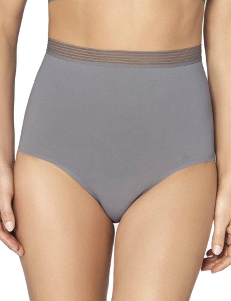 This stylish panty brief from the Infinite Sensation range by Triumph is perfect for shaping your body. The popular high-waist style shapes your tummy and waist and is invisible under clothes. This brief offers good rear coverage. For a flattering look to make the most of your natural curves, combine with matching items from the Infinite Sensation range.  Flattering, feminine design Shaping design Popular high-waist style Contemporary design on waistband Designed to smooth tummy area Matching coordinates available Composition: 80% Polyamide &pipe; 20% Elastane Listed in UK sizes  43939-80852-1091872 10191038 Brief