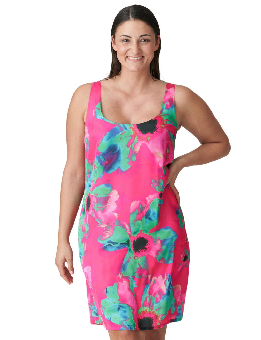 Indulge in a sophisticated look on your next holiday with this gorgeous, stylish pareo dress from Prima Donna's Maringa range - perfect for the beach or a cocktail bar! Vibrant printed fabric exudes luxury and opulence, crafting a look that will leave you feeling glamorous and confident as you enjoy your day or evening. Short sleeves leave the shoulders uncovered, and the balcony neckline subtly reveals your cleavage, for a feminine, flattering feel! You can customise your look with ease thanks to the pareo style that can be tied to the side or the middle, keeping your look fresh and stylish. Pairs beautifully with the contrasting coordinates on offer from the Maringa range, so what are you waiting for!?
