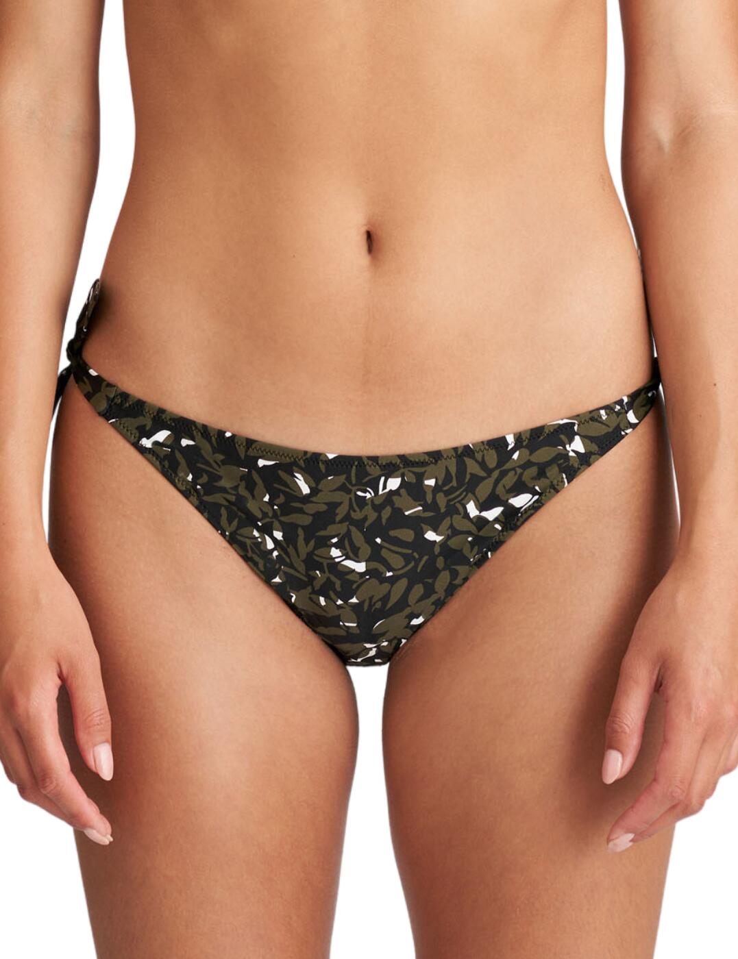 The Cordoba collection blends Marie Jo's renowned luxurious swimwear with a fun vibrant style. This sexy bikini brief has decorative side ties that add a feminine detail to the flirty low-rise waist design. The medium coverage back adds to the cheeky design. Team with matching swimwear and accessories from the chic Cordoba collection by Marie Jo.  Sexy vibrant style Flirty low-rise waist Cheeky rear coverage Decorative side ties Country of origin: Tunisia Composition: 75% Polyamide &pipe; 20% Elastane &pipe; 5% Polyester  Listed in UK sizes  53936-96619-1249789 1004554 Bikini Bottoms
