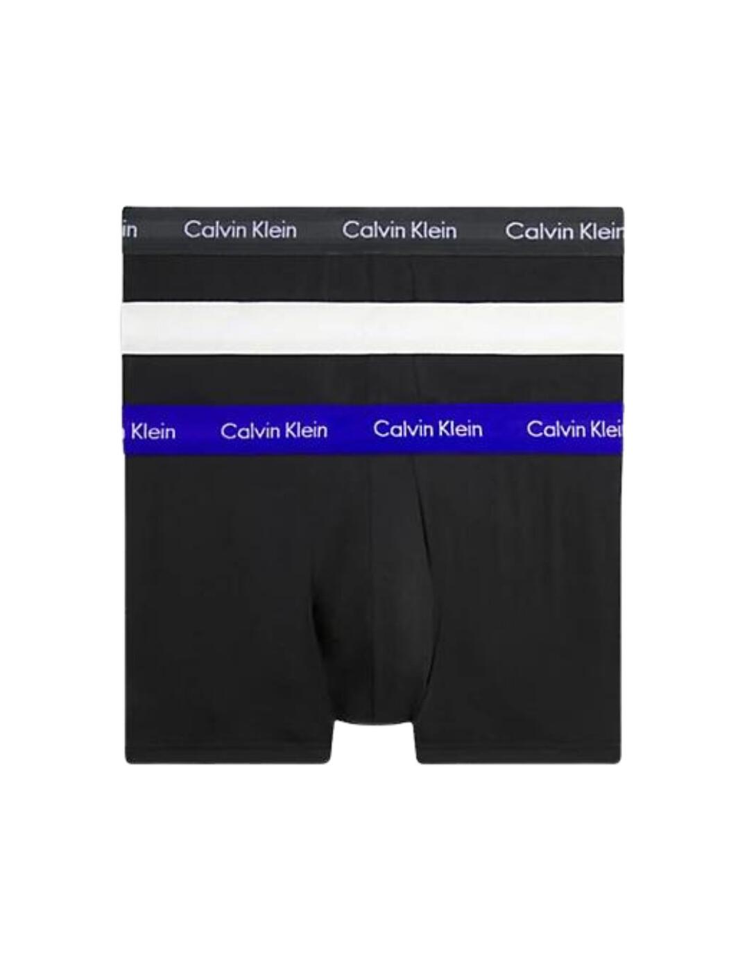 Are you looking for a comfortable, everyday underwear solution? Look no further than Calvin Klein's Mens Cotton Stretch low-rise trunk 3 pack. This pack contains three trunks that offer the perfect balance of comfort and style. The low-rise mini short style ensures a snug fit with its soft stretch fabric allowing all-day comfort. Each trunk is designed with the iconic Calvin Klein elasticated waistband that gives them their distinguished look. Perfect for any occasion, this quality design makes sure you look and feel great from morning to night. Get your Calvin Klein Mens Cotton Stretch low-rise trunk 3 pack today and enjoy the everyday convenience this pack offers!  3 pack of trunks Low rise Mini short style Perfect for everyday Soft stretch fabric Iconic Calvin Klein elasticated waistband Country of origin: Bangladesh Composition: 95% Cotton &pipe; 5% Elastane Listed in UK sizes  62917-108349-1437539 0000U2664G Men's Low rise Trunk