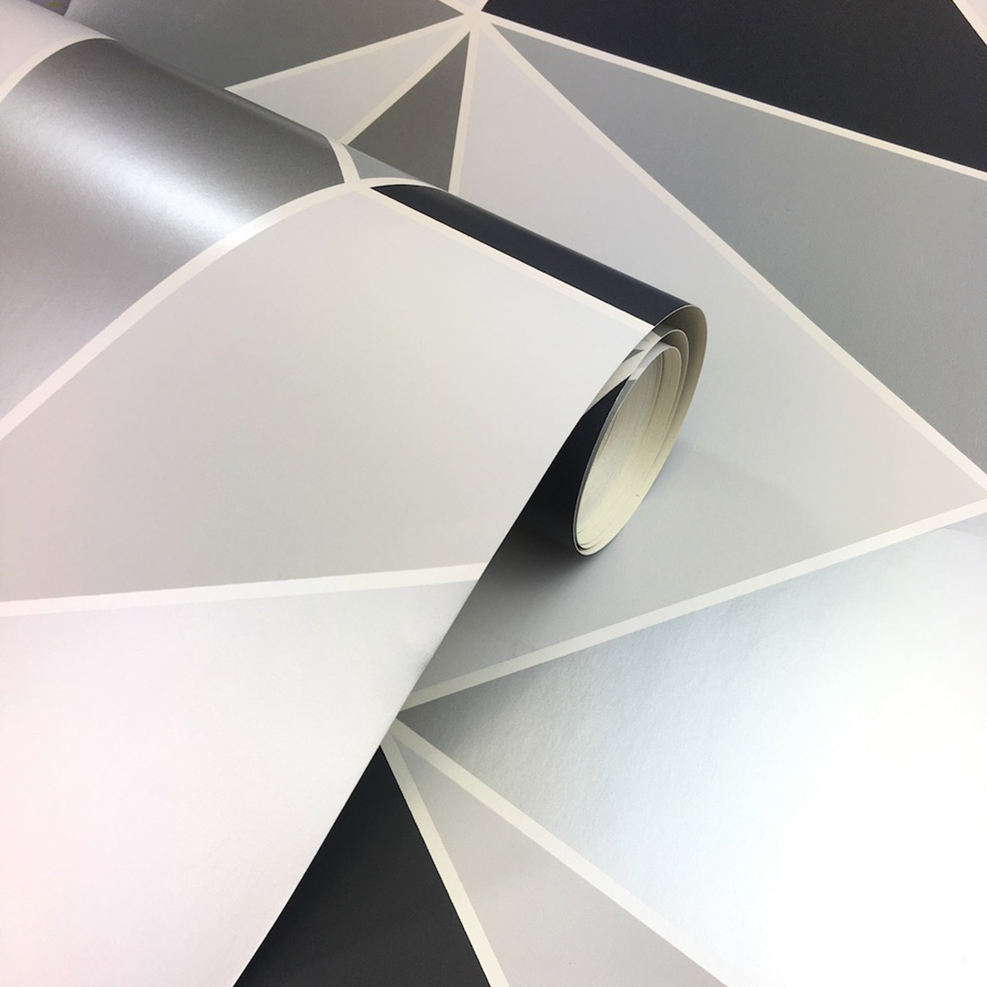 Apex Geometric Wallpaper Black and Silver Fine Decor FD41994