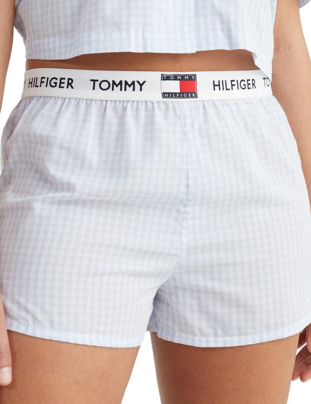 The chic Tommy 85 gingham short is perfect for lounging or sleeping in. Crafted from 100% cotton these shorts will keep you feeling cool and comfortable. A wide elasticated Tommy Hilfiger branded waistband ensures a comfortable fit. The feminine cut highlights your curves and gives these shorts a chic feel.  A wide elasticated waistband ensures a comfortable fit Pull-on style Feminine cut Country of origin: China Composition: 100% Cotton Listed in UK sizes  55927-99459-1299380 UW0UW03617 Pyjamas