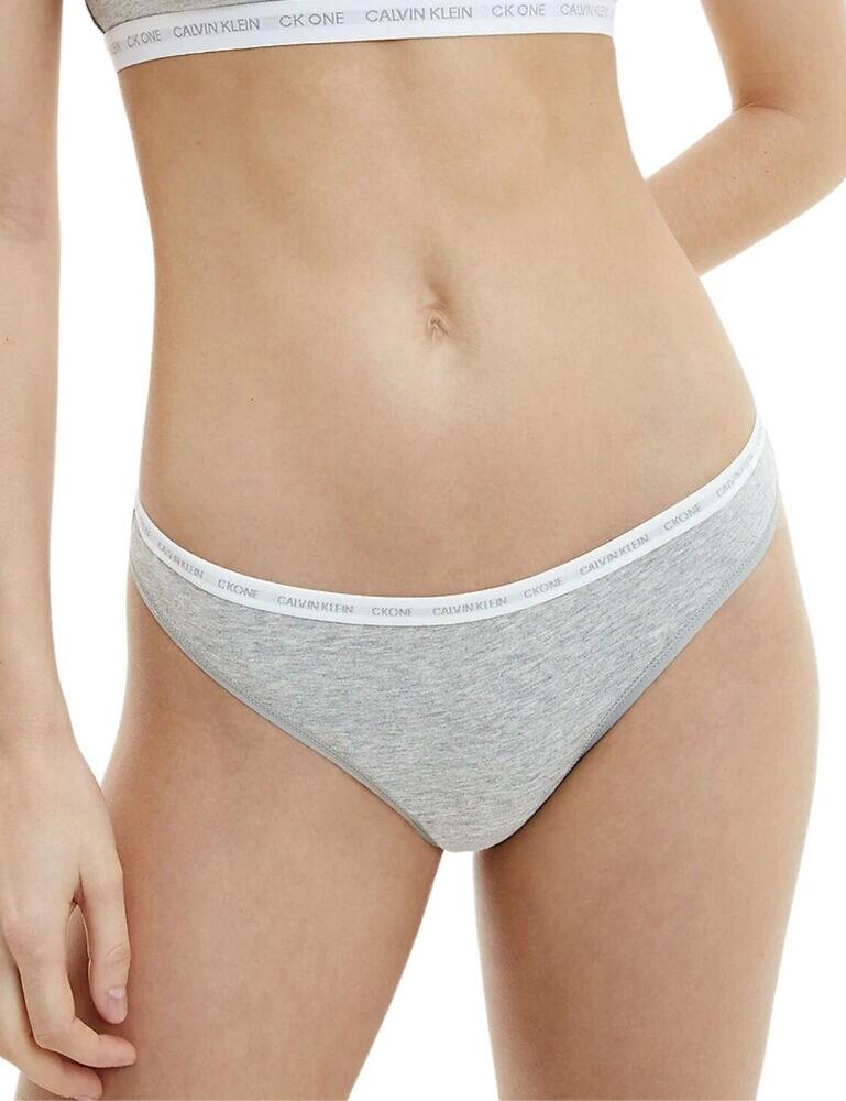 Designed with comfort in mind, this 2 pack of thongs from Calvin Klein's CK One collection are made from cotton stretch jersey with a medium rise. And of course, trimmed with the classic signature elastic waistband we have come to expect and love!  Cotton stretch-jersey Medium rise waist Minimal rear coverage Calvin Klein signature elastic waistband Composition: 95% cotton &pipe; 5% elastane Listed in UK sizes  47140-87662-1159610 QD3788E  Thong