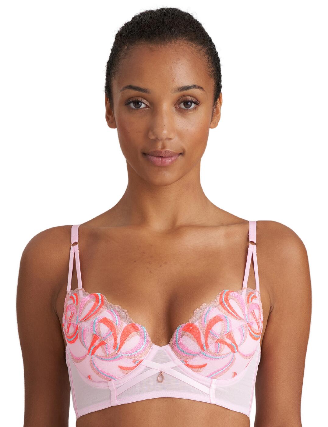 This chic push-up bra from Marie Jo's Vita range is perfect for elevating any outfit, with padded cups providing uplift and forward projection to your bust, flawlessly accentuating your cleavage for a playful look. There is an underwire for support and adjustable straps to ensure that you can get an individual fit for your body. A hook and eye fastening on the rear will keep this bra snug and secure no matter what, along with the chic longline underband. Pair this bra with briefs from the Vita collection for a flirty combination.  Underwired Padded Adjustable straps Hook and eye fastening Longline underband Country of origin: China Composition: 52% Polyester &pipe; 37% Polyamide &pipe; 11% Elastane Listed in UK sizes  59011-103608-1354585 0102697 Push Up Bra