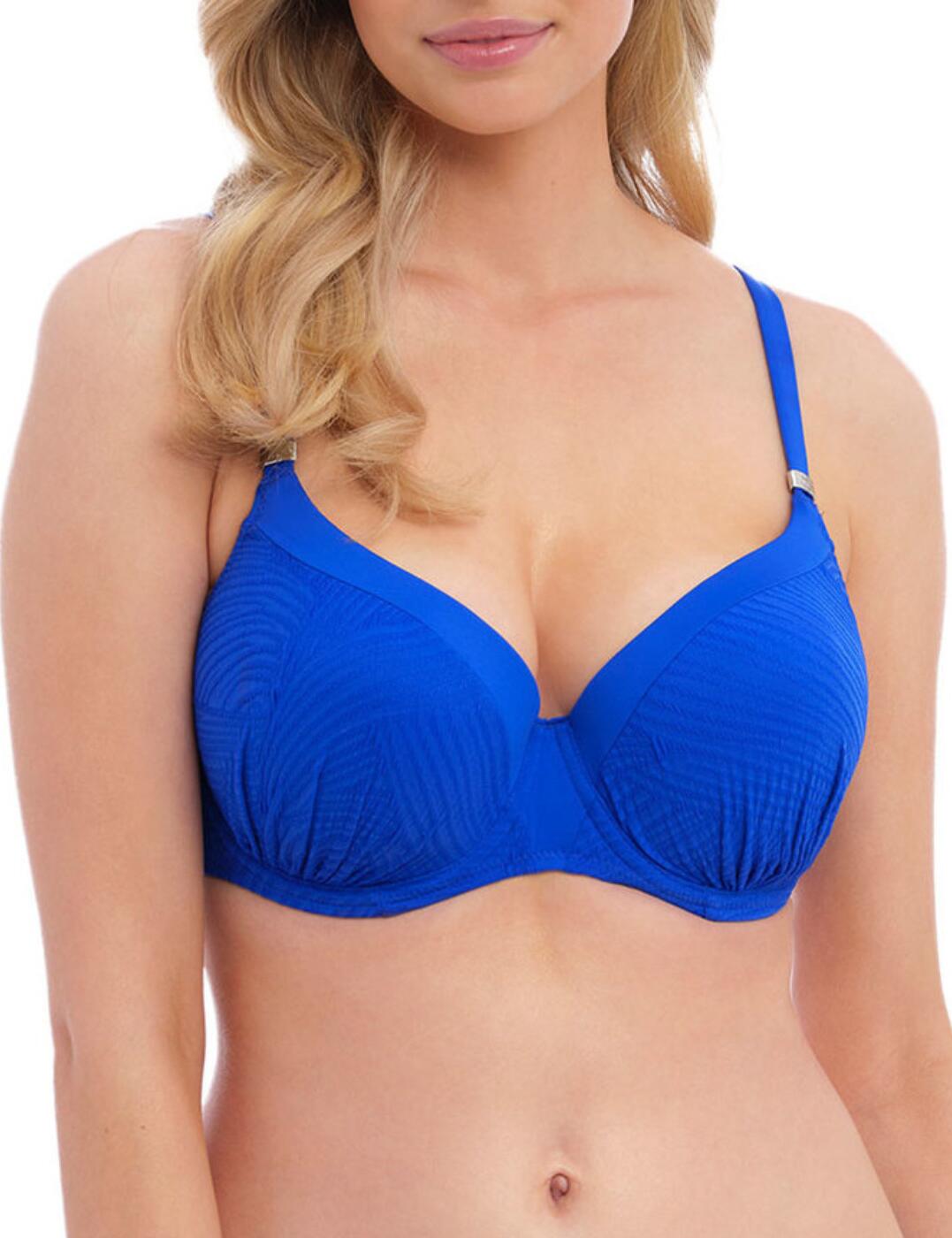 This full-cup bikini top from Fantasie's Ottawa range is feminine and chic, with seam-free, moulded foam cups to give a flawlessly smooth shape to your bust, and an underwire to provide support. Adjustable straps ensure that you can get the perfect fit and the rear clip fastening will stay secure no matter what. There is a charming metallic detail at the base of the straps to add a playful touch.  Underwired Moulded foam cups Adjustable straps Clip fastening Seam-free cups Metallic strap detail Country of origin: Tunisia Composition: 87% Polyamide &pipe; 13% Elastane Listed in UK sizes  59068-103670-1360053 6353 Bikini Top