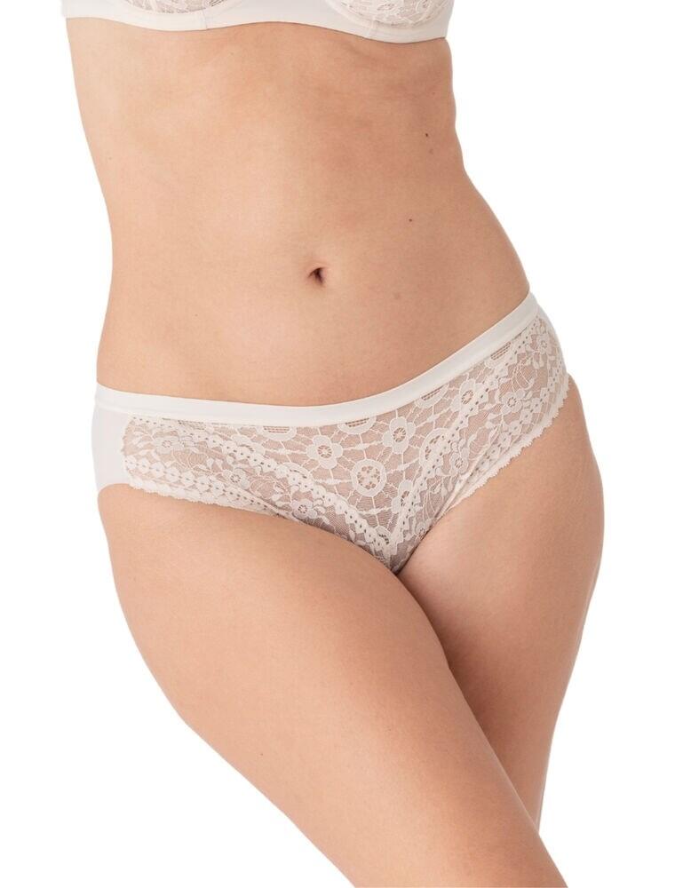 Add these feminine and flirty briefs from Maison Lejaby's Daphne range to your everyday lingerie collection. In the popular bikini style, these lace briefs feature a graphic lace across the front for a play on a see-through effect with a covered rear for some modesty. Crafted with a mesh waist belt, these briefs offer great all-day comfort.  Feminine and flirty bikini style Graphic lace front Full rear coverage Mesh waist belt Composition: 67% Polyamide &pipe; 21% Elastane &pipe; 9% Cotton Listed in UK sizes  47756-87011-1245256 21363 Brief