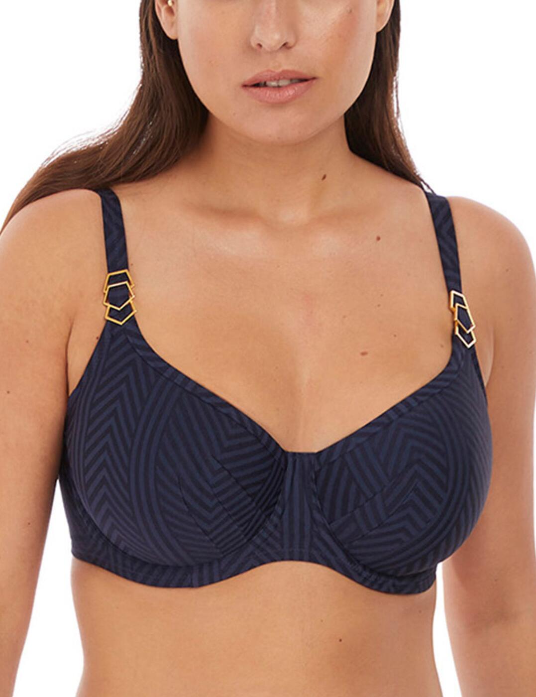 Enjoy a luxurious style with this beautiful balcony bikini top from the Long Island collection from Fantasie. The underwired cups offer a stunning uplift, supported by the light padding. The scooping neckline stunningly frames this lift. The piece offers a smooth rounded shape, thanks to the lower coverage balcony shape and darted cups. Gold geometric detailing on the piece adds an heir of elegance to the piece. Fixed, fully adjustable straps means you can find a fit which is flawless to your body. The back is finished with a classic snap back clasp fastening for easy dressing.  Underwired Light padding Scooping neckline Smooth, rounded shape Lower coverage balcony style Darted cups Gold geometric detailing Fixed, fully adjustable straps Classic snap back clasp fastening Country of origin: Tunisia Composition: 88% Polyamide &pipe; 12% Elastane Listed in UK sizes  59079-103681-1362060 6901 Balcony Bikini Top
