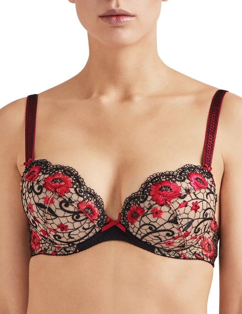 This delicate and feminine bra from the Fièvre Andalouse range at Aubade has been combined with a sexy sheer cup appearance for a flirty feel. It features a plunging style neckline to accentuate the cleavage with stunning stand-out floral embroidery. The straps are adorned with satin and finished with bows at the rear.  Sexy and feminine design Sheer-look cup design Plunging neckline Stand-out floral embroidery Adjustable straps Hook and eye closure Composition: 83% Polyamide &pipe; 17% Elastane Listed in UK sizes  48013-87426-1165529 QC18 Push-Up Bra