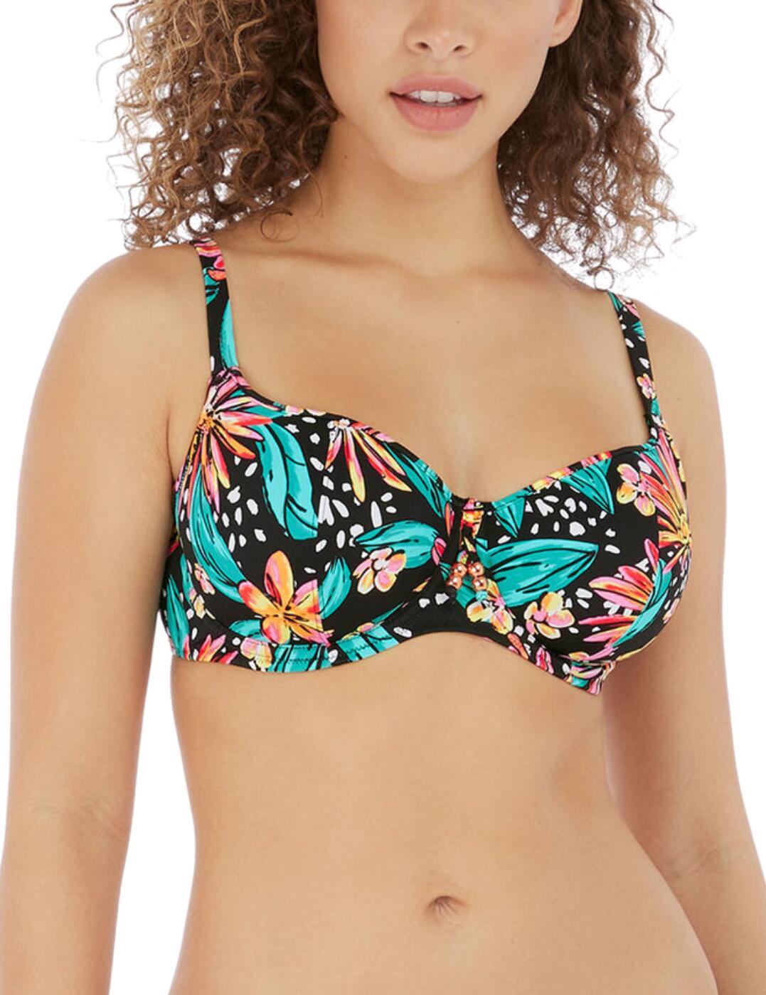 Freya's Wild Daisy collection brings you everyday elegance that is perfect for your next vacation. This sweetheart bikini top offers you a classic sweetheart neckline for a supportive fit that enhances cleavage. The underwired, lightly padded cups provide additional support and uplift for that elevated look you want. Feel your most confident with the gorgeous floral printed design and charm detailing on the centre bust that adds a bohemium flair to this adorable bikini top. Secured at the back with a clasp closure and boasts adjustable shoulder straps for a snug fit that can be altered to your own preference.  Lightly padded foam cups Sweetheart neckline Fully adjustable straps Charm detailing on the centre bust Underwired Clasp closure at back Gorgeous floral print Country of origin: Indonesia Composition: 84% Polyamide &pipe; 16% Elastane Listed in UK sizes  59257-103917-1360956 7030 Sweetheart Bikini Top