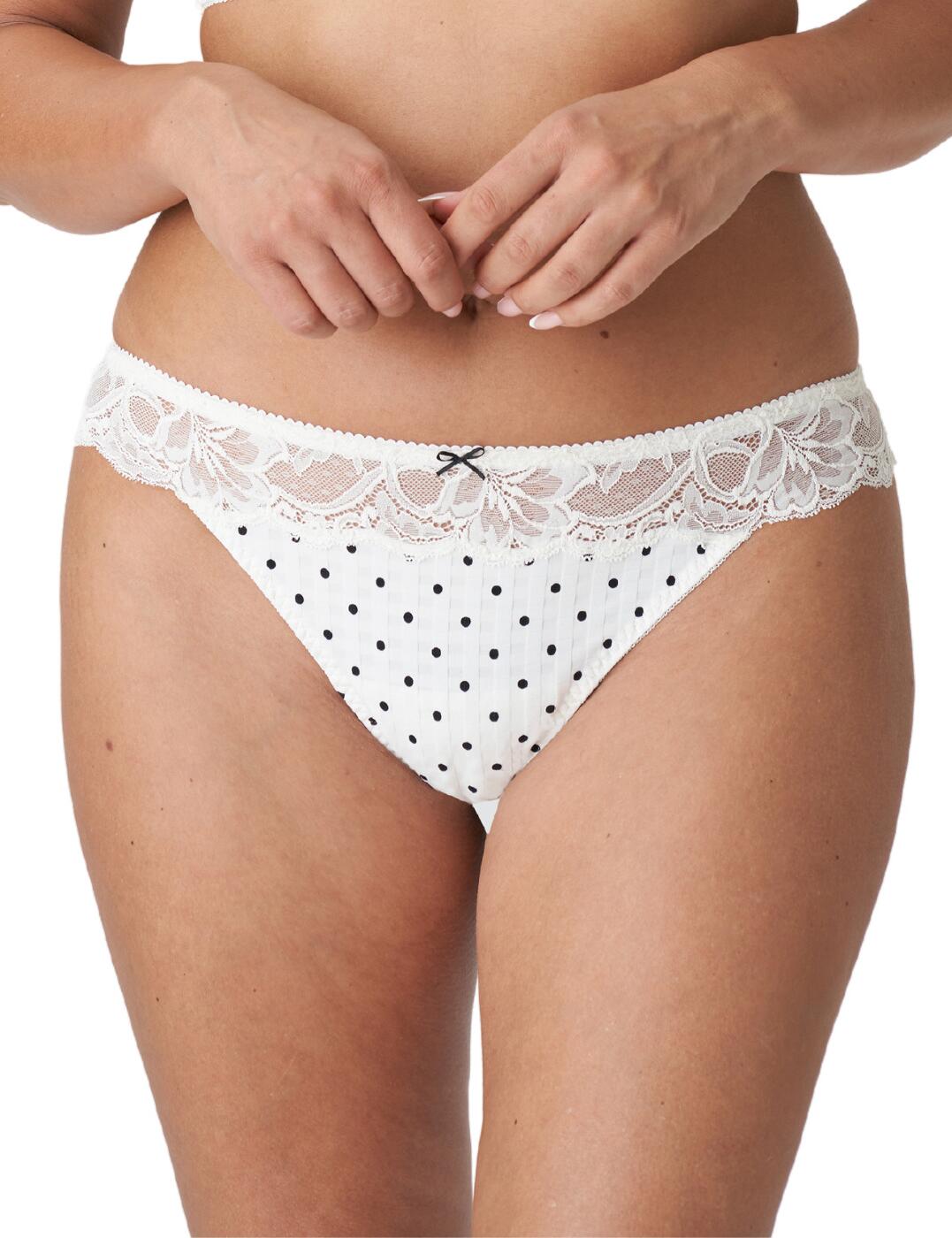 Prima Donna's Madison range is flirty and feminine. This thong boasts sheer floral lace along the waistband for a chic and classy look, complimented by the bow embellishment in the centre. The front and rear are made with a checked pattern material to add a fresh, elegant touch. Pair these thongs with a bra from the Madison range for a playful combination.  Low-rise waist Minimal rear coverage Floral lace on the waistband Bow embellishment Checked material Composition: 73% Polyamide &pipe; 19% Elastane &pipe; 8% Cotton Listed in UK sizes  59437-104136-1360853 0662125 Thong