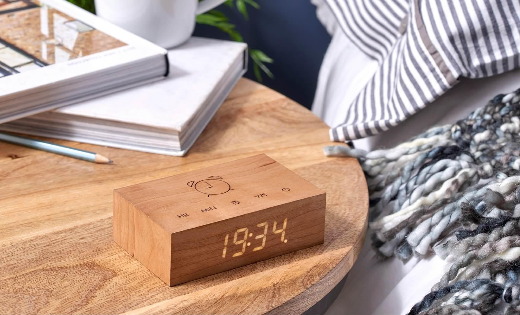 Flip Click Clock Cherry Cherry Wood Light Wood