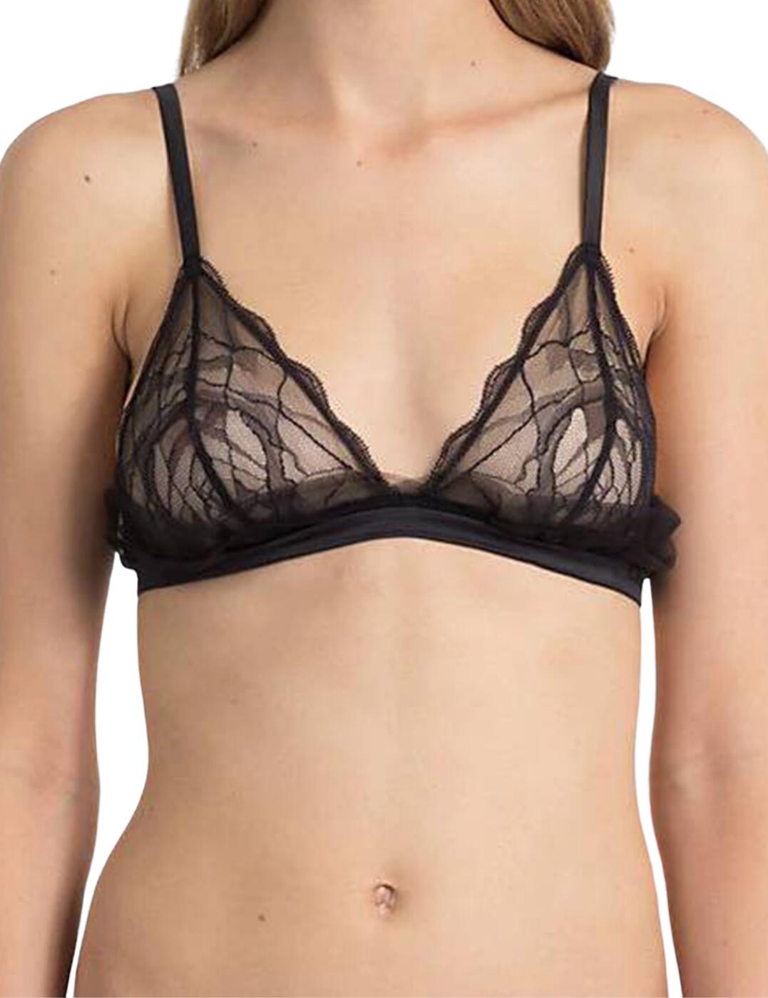 Feel comfortable yet look stylish in this lacy Calvin Klein triangle bra. The sheer lace gently frames the bust whilst allowing the skin to peek through. Crafted without wires and with a plunging neckline to showcase the cleavage. The shoulder straps are adjustable for an individual fit and this delicate bra fastens with a rear hook and eye closure.  Lace bra from the Vast Floral collection Wireless cups Plunge neckline Composition: 77% Nylon &pipe; 23% Elastane Listed in UK sizes  48648-88310-1188839 QF4432E Non-Wired Bra