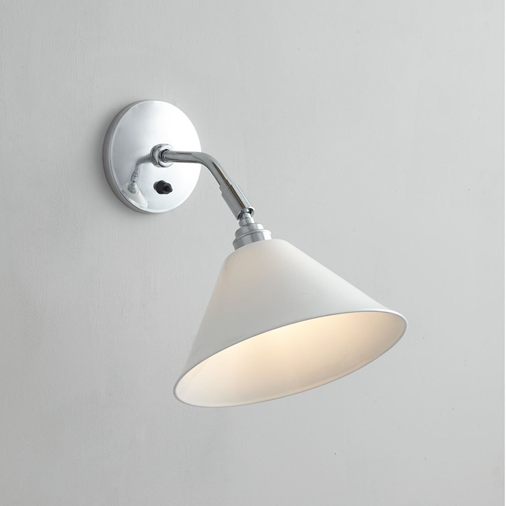 Task Ceramic Short Wall Light