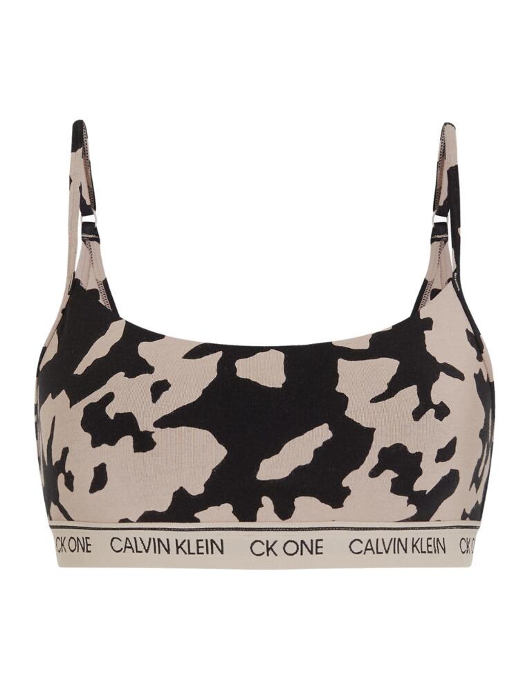 Calvin Klein is known for its subtle style, and this string bralette from the CK One range has just that. The subtle print, along with the signature branding allows for a chic lounge about the look. It has been designed with no wiring or padding as well as no lining and an open back to keep it breathable and second-skin style. Thin shoulder straps keep it feminine, whilst being adjustable to add to bust support. The underband is elasticated to offer your bust the support it needs.  Chic and comfortable design Calvin Klein branding Non-wired Unlined, non-padded Thin straps, adjustable Open back Pull-on design Elasticated underband Composition: 55% Cotton &pipe; 37% Modal &pipe; 8% Elastane Listed in UK sizes  48982-88844 QF5727E  Bralette