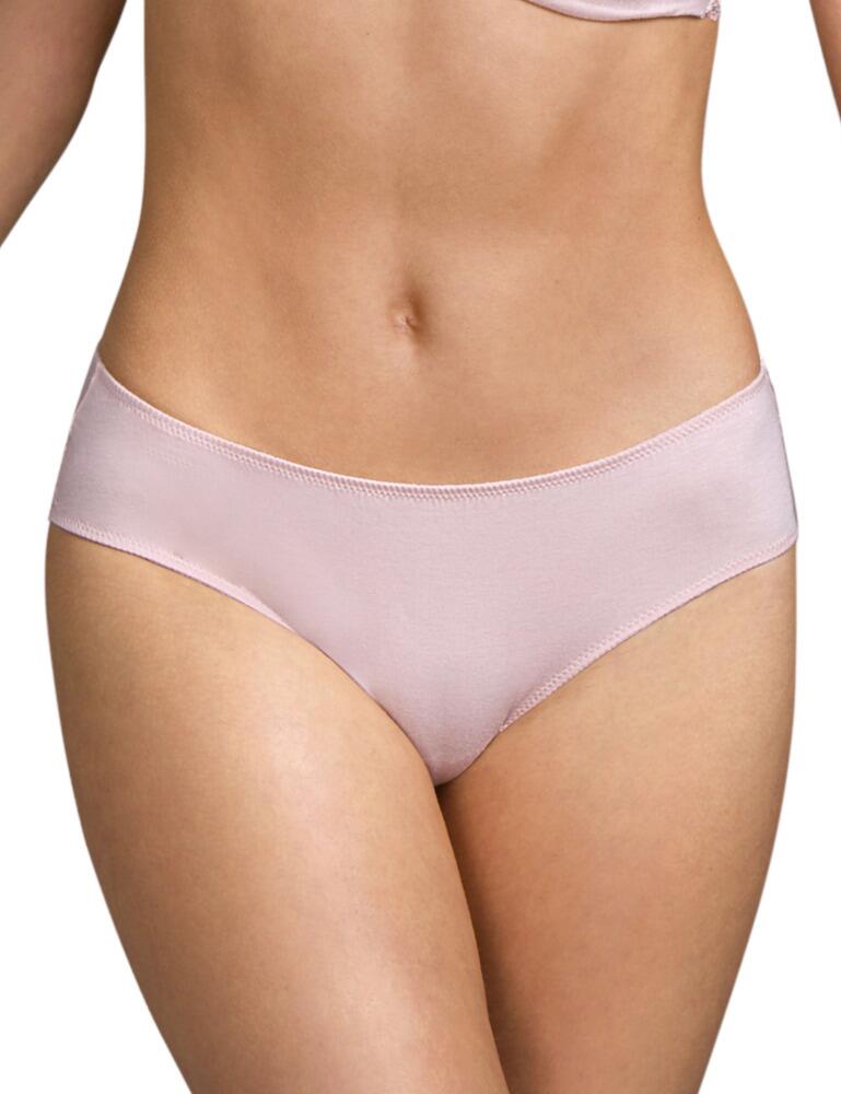 Andres Sarda's Raven collection combines its renowned high-quality designs with sexy lace details. These shorts offer modesty without compromising on flirty style. The classic short shape has a low rise and comfortable cheeky moderate coverage. A luxurious transparent lace panel seductively shows a hint of skin whilst the scalloped edges enhance your curves. For an elegant coordinated look, wear with matching items from the Raven lingerie line by Andres Sarda.  Luxurious sexy design Classic short shape Premium scalloped edges Feminine floral lace panel Premium soft material Low rise waist Moderate rear coverage Composition: 53% Modal &pipe; 25% Polyamide &pipe; 10% Elastane &pipe; 9% Silk &pipe; 3% Cotton  Listed in UK sizes  50514-91603-1205030 3309854 Shorts