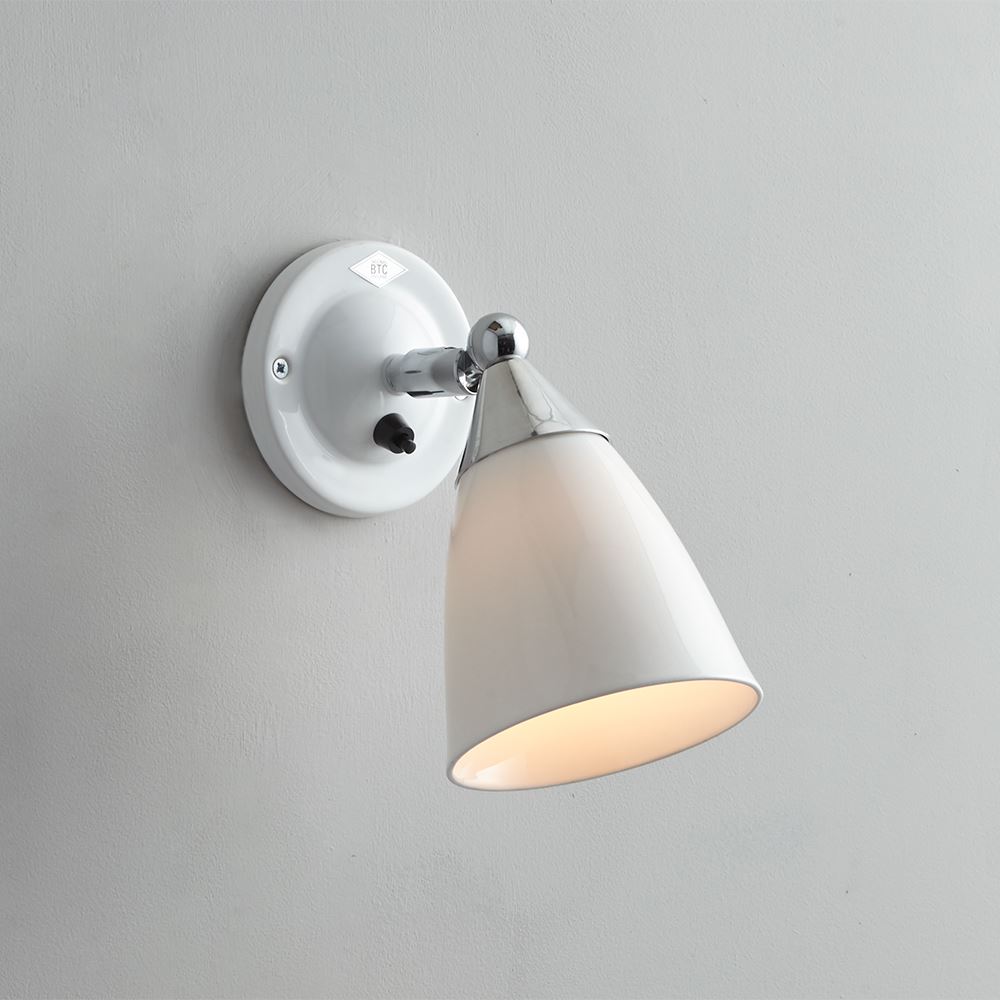 Mann Wall Light Bone China Switched