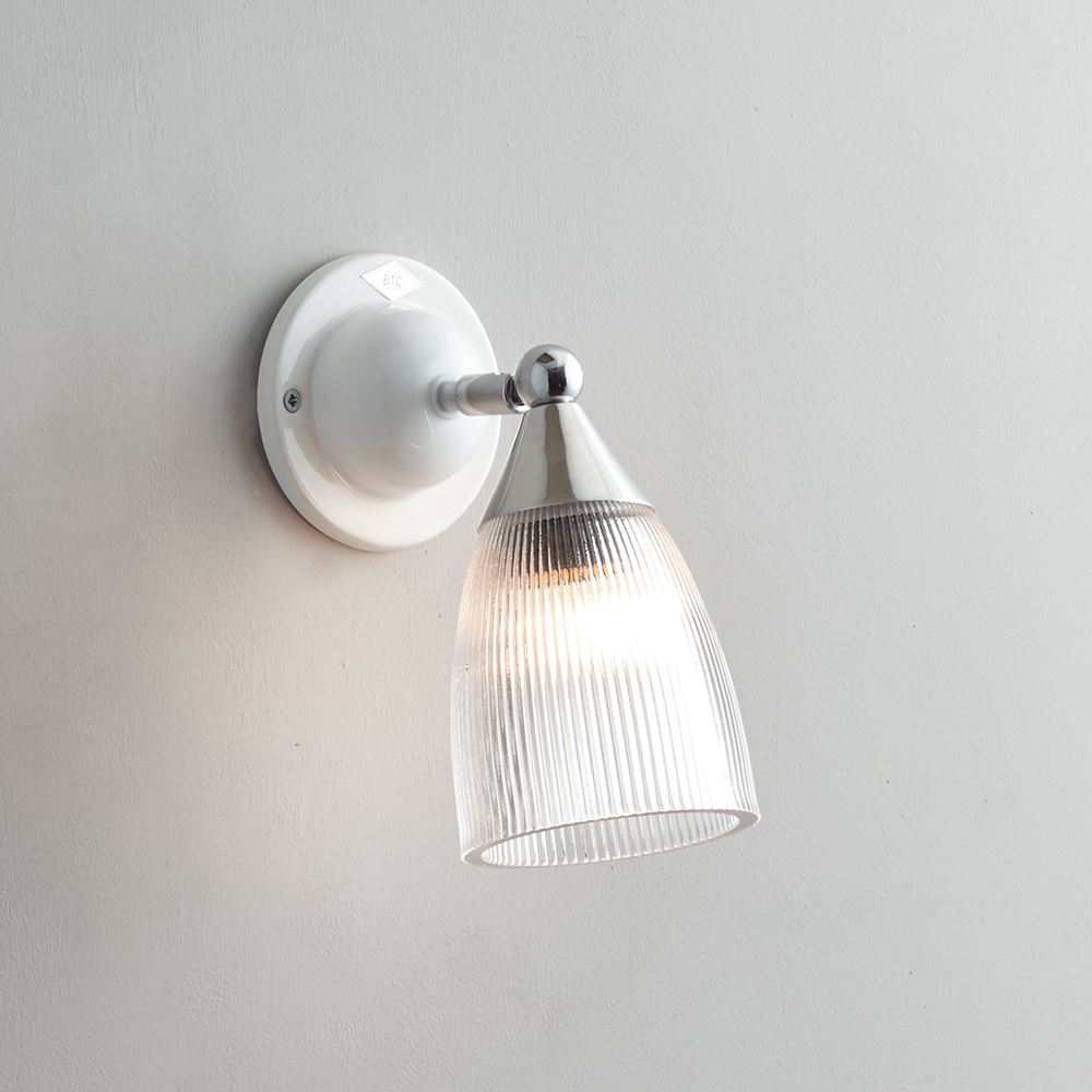 Mann Wall Light Prismatic