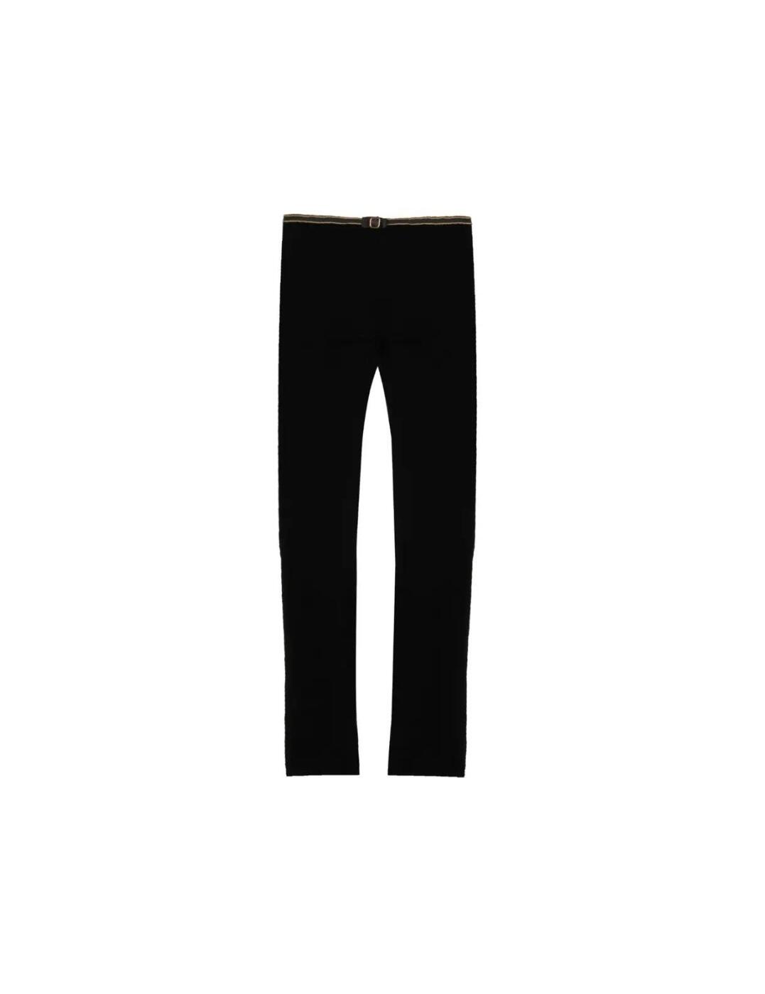 Soft and sophisticated, these pants from the Allure range at Empreinte will add a delicate comfort to your loungewear collection. Perfect for sports, sleeping or relaxing, these pants standout in a casual chic style, with small bow and waistband detailing. They are designed as a regular fit, cut at the ankles for an easy and uncomplicated crafted from a soft velvet.  Sophisticated and easy design Bow and waistband detailing Regular fit Long pant, cut at ankles Composition: 92% Polyamide &pipe; 8% Elastane  Listed in UK sizes  49225-89221-1184967 29205 Sports Leggings