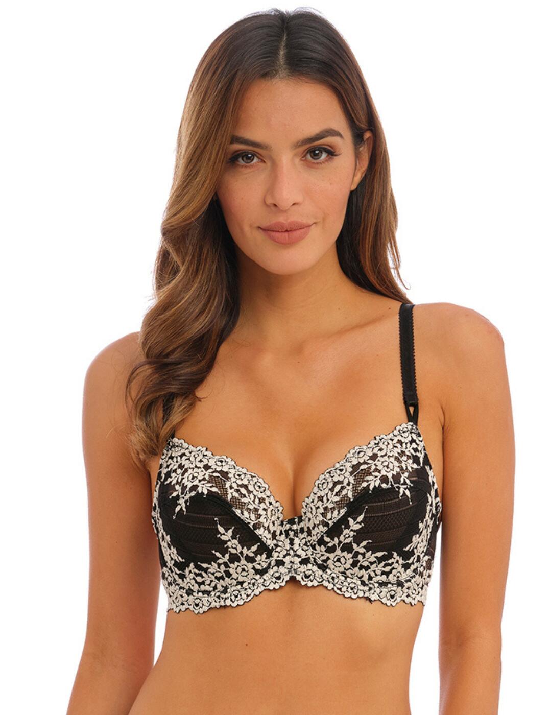 Accentuate your curves with this beautiful underwired bra from the Embrace Lace collection by Wacoal. This soft and luxurious bra offers complete support whilst maintaining complete comfort, ideal for everyday wear. Stretchy lace cups provide full coverage of your cleavage and are lightly lined to maintain a flawless fit. Enchanting floral embroidery runs around the entire bra, creating a very feminine appearance throughout. Complete with fully adjustable straps and a hook and eye closure that add extra security to this stunning piece.