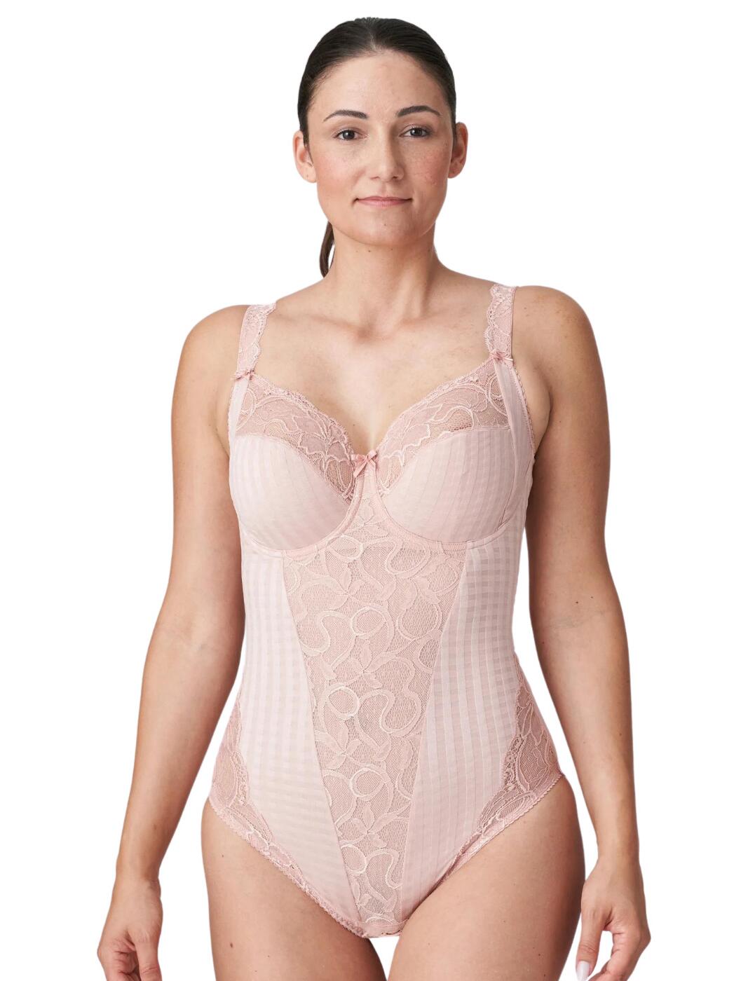 Feel your best self with Prima Donna's Madison collection this season! This seductive body has it all, class and comfort all rolled into one. Features gorgeous lace on the torso and on the cups that frame and highlight your curves so you can feel good whilst looking good. Cups are underwired to ensure your bust is supported and lifted day through night. This body offers full rear coverage with lace trim to add a flirty flair to this high coverage body. Straps are adjustable so the fit can be tailored to your own preference. Boasts a simple pull-on design with a crotch fastening. Can be worn in or out of the bedroom!  Soft to the touch Underwired cups Adjustable shoulder straps Crotch fastening Full cup Great rear coverage Country of origin: Tunisia Composition: 76% Polyamide &pipe; 21% Elastane &pipe; 3% Cotton Listed in UK sizes  57771-101860-1336667 0462120 Bodysuit