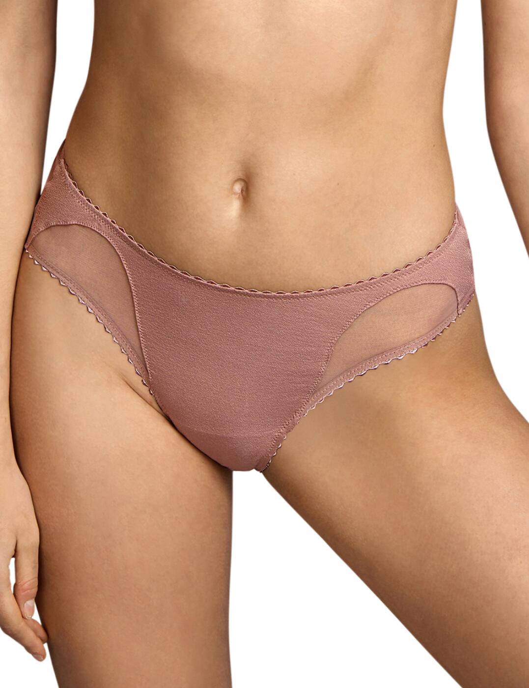 These rio briefs are a part of the Switzer range by Andres Sarda that creates sexy lingerie to leave you feeling super feminine and cute. This brief has a low-rise waist and provides medium rear coverage. The brief has plain opaque sections with mesh hip panels and a fully sheer rear with a thong shape cut out to give the illusion of a thong. Made complete with scallop edges for an elegant touch. Matching items available to create a fully coordinated look.  Rio brief Low-rise waist Medium rear coverage Plain opaque sections with mesh panelling with a fully sheer rear Scallop edges Thong illusion Matching items available Country of origin: Tunisia Composition: 67% Polyamide &pipe; 20% Elastane &pipe; 13% Cotton  Listed in UK sizes  55843-99351-1287796 3311150  Brief