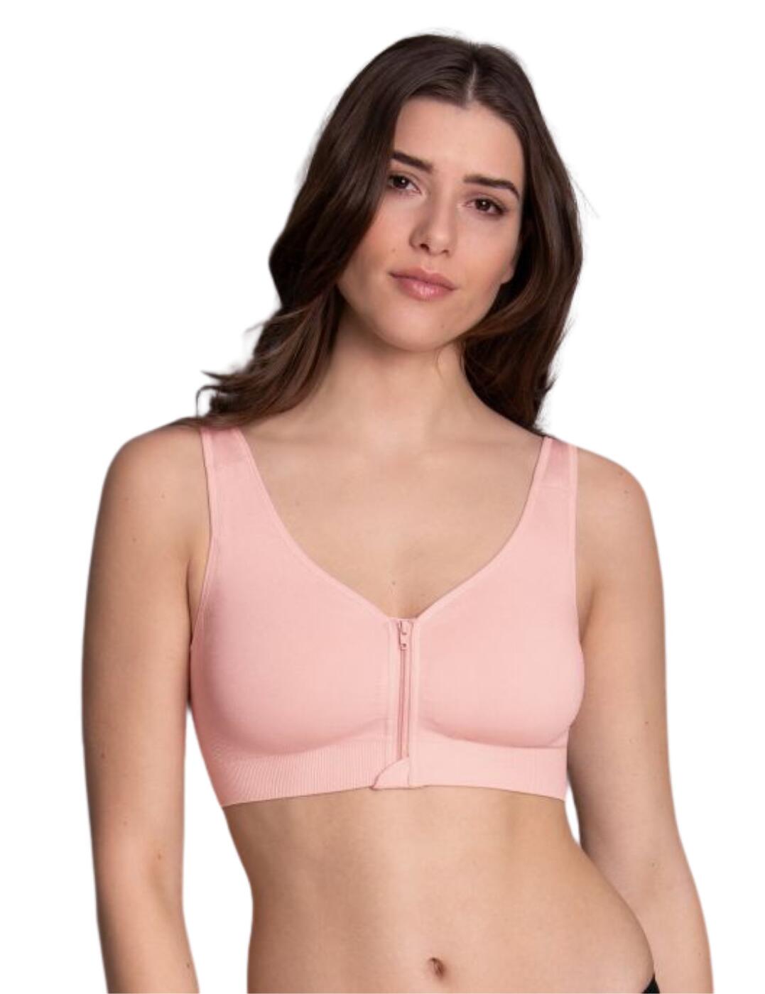This post-mastectomy bra from Anita's Lynn range offers amazing all-day comfort. Featuring a crop top design with a full-length zip in the front for ease. The removable moulded pads and double-layered cups conceal and support your breasts, creating a natural-looking silhouette. Wide adjustable straps ensure a perfect fit and when paired with the soft microfibre material offers maximum comfort.