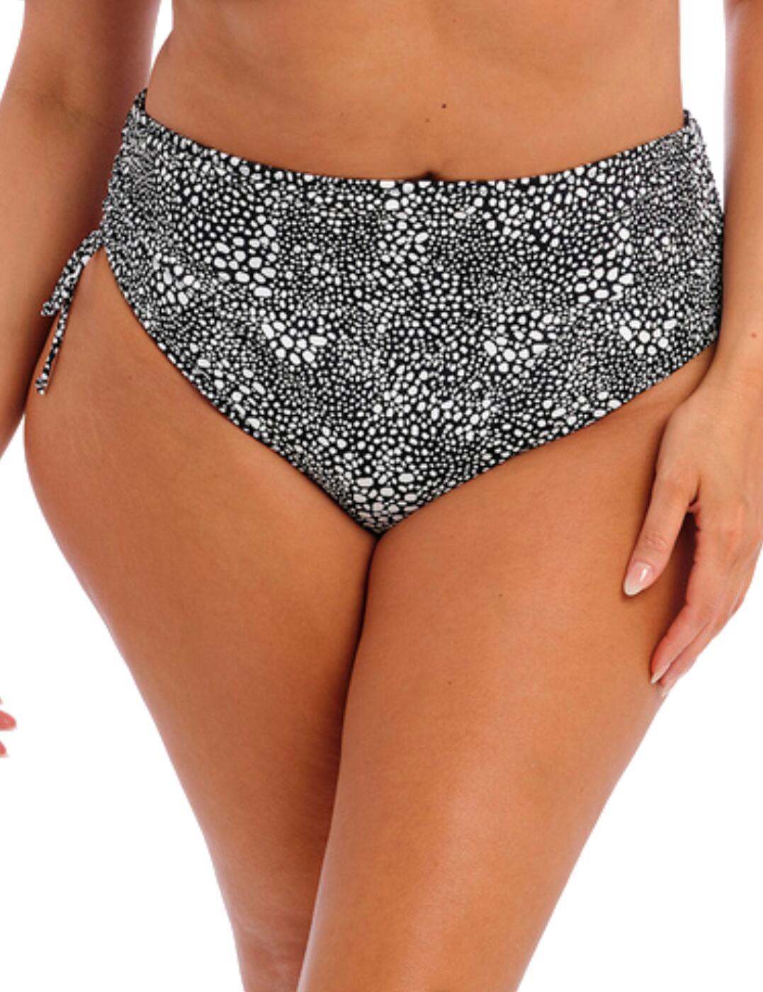 This stunning bikini brief is a unique piece from Elomi's Pebble Cove line and is a stylish essential in your swimwear collection. The flattering design offers full rear coverage and has a ruched side feature to allow you to adjust to your preferred coverage. The high-rise waist is fully lined and is crafted from a premium lightweight fabric for the utmost comfort. This look is distinctive to the Pebble Cove range by Elomi with its pebble print, finishing off this look perfectly. Take advantage of the matching coordinates available.