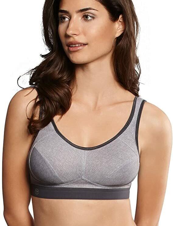 Get maximum comfort from this elegant post-mastectomy bra from the Extreme Control range by Anita. Featuring a super soft material that is finished off in a way that prevents any kind of friction or skin irritation. Padded straps ensure a secure hold and extra comfort throughout the day. The cups feature a hydrophilic prosthesis pocket that soaks up the sweat from your body for comfortable all-day wear. Firm arched sections offer amazing support to the non-wired cups.  Super soft material Padded straps, adjustable Hydrophilic prosthesis pocket Firm arched sections Hook and eye closure Non-wired Composition: 74% Polyester &pipe; 22% Nylon &pipe; 4% Elastane Listed in UK sizes  50088-90636-1198497 5727X Mastectomy Bra