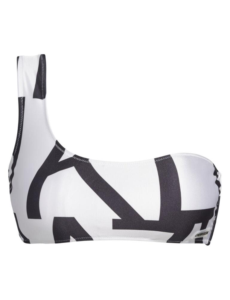The Core Abstract swimwear collection incorporates the Calvin Klein logo into a bold geometric pattern for an ultra-chic designer swimwear line. This bikini bralette has a youthful one-shoulder design which adds a sexy style to the full cup coverage design. The premium fast-drying stretch material and easy pullover design allow for all-day comfortable wear. A removable padded cup design offers optional added support. For the perfect designer swimwear look, wear with matching coordinates from the Core Abstract range by Calvin Klein.  Geometric Calvin Klein branded print Sexy one-shoulder design Padded removable cups Full cup coverage Easy pullover design Non-adjustable strap Composition: 76% Polyamide &pipe; 24% Elastane Listed in UK sizes  50189-90796 KW0KW00603  Padded Full Cup Bikini Top