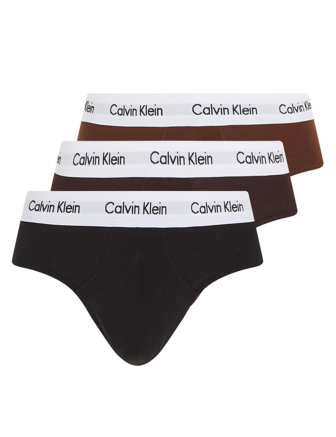 For the modern man, Calvin Klein’s hip brief 3 pack is the perfect balance of comfort and style. These briefs offers full rear coverage and a low-rise waist that you’ll love to wear. The plain opaque fabric provides a soft fit, while the iconic elasticated Calvin Klein waistband has been designed to hug your body for superior comfort and breathability throughout the day. No matter what occasion or activity you have planned, this classic hip brief style is ideal for any man who wants to look great while feeling confident.  3 pack of hip briefs Brief style Low-rise waist Full rear coverage Soft plain opaque fabric Iconic Calvin Klein elasticated waistband Country of origin: Bangladesh Composition: 95% Cotton &pipe; 5% Elastane Listed in UK sizes  60246-105504-1403572 0000U2661G Men's Brief