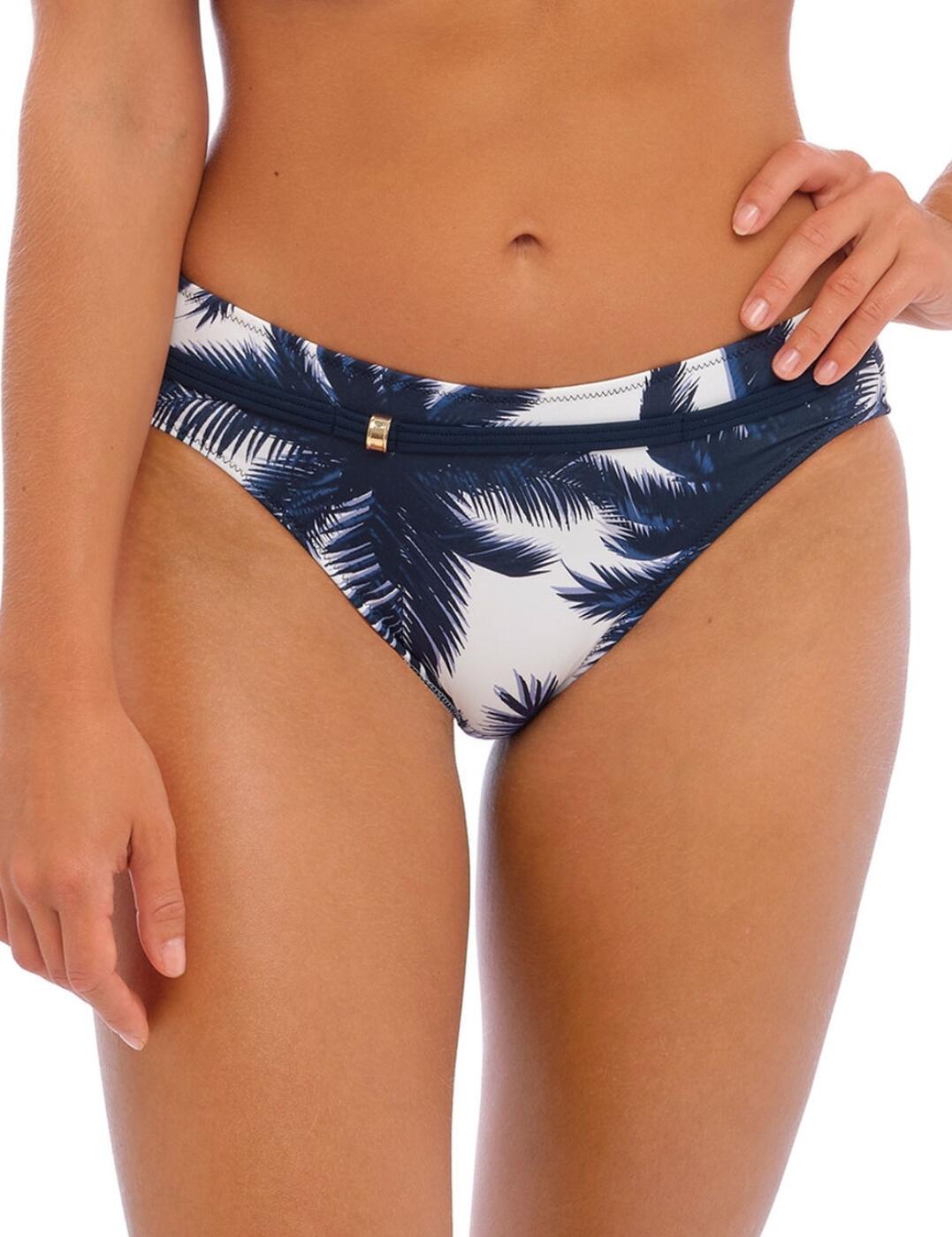 Get ready to look and feel your best with the Fantasie Carmelita Avenue bikini brief! Crafted from a high-quality stretch material, this classic cut style provides superior comfort and maximum support that lasts all day long. The rope belt on the front features eye-catching metallic detail for a touch of elegance, while the trendy palm print adds an on-trend edge. This mid-rise waist style offers moderate rear coverage, giving you an added confidence boost at the beach or by the pool. Matching coordinates are also available for a complete look. Make a statement in or out of the water with this stylish and sophisticated swimwear piece from Fantasie!