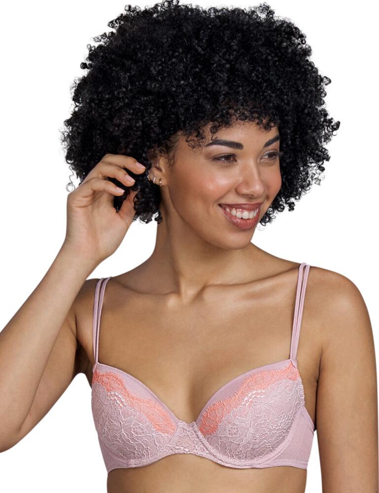 The Margaret range by Andres Sarda provides fun colours and elegant lace. This bra has padded cups and has a deep plunging neckline that showcases your cleavage. The cups shape helps centre the breasts naturally. The cups have a lace overlay giving an elegant look and feel. It features double straps that are adjustable and a small hook and eye closure at the rear which provides a comfy and individual fit.  Padded bra Plunging neckline Elegant lace Double adjustable straps Small hook and eye closure Comfortable fit Composition: 44% Polyamide &pipe; 44% Polyester &pipe; 7% Elastane &pipe; 5% Viscose Listed in UK sizes  50481-91425-1201569 3310116 Padded Plunge Bra