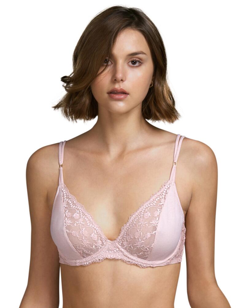 Andres Sarda is renown for its premium lingerie designs and the Raven collection blends a flirty semi-sheer lace into its timeless designs. This full-cup bra has a modest plunging neckline and see-through lace cup detail offers an added sexy detail to the luxurious design. The non-padded design allows for comfortable all-day wear and a natural round shape. Adjustable straps allow for an optional J-hook style and the underwiring offers added support. Complete the look with matching lingerie available from the Raven lingerie collection for a sexy coordinated look.  Sultry and sophisticated style Full-cup coverage Sexy plunging neckline Feminine semi-sheer lace detail Underwired for support Adjustable straps with optional J-hook Hook and eye closure Comfortable non-padded design Composition: 48% Modal &pipe; 33% Polyamide &pipe; 9% Silk &pipe; 8% Elastane &pipe; 2% Cotton  Listed in UK sizes  50504-91600-1204977 3309811 Full Cup Bra