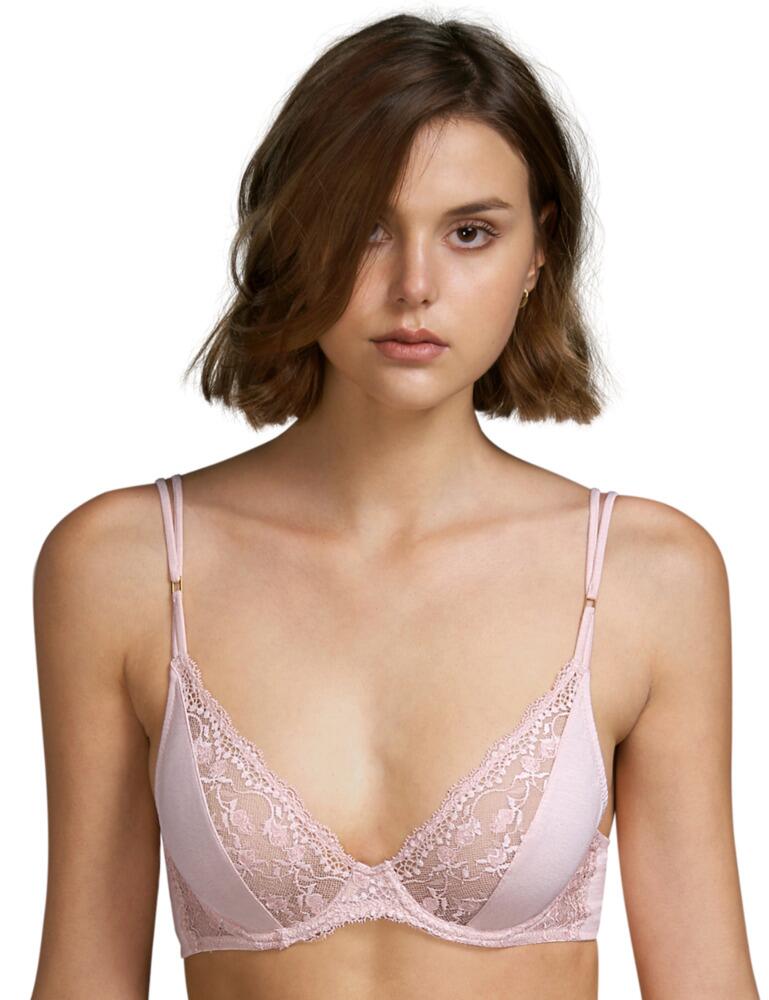 The Raven collection by the premium lingerie brand Andres Sarda offers a timeless yet sultry style made from the utmost luxurious materials. This full cup bra has a plunging neckline with added semi sheer lace panel for a flirty feminine style. The non-padded cups allow for a comfortable all-day wear and create a natural rounded shape. Underwiring offers added support and the adjustable straps have a split spaghetti detail for a luxurious finish. Matching lingerie is available from the Raven collection by Andres Sarda, for a flirty coordinated style.  Sophisticated sultry style Semi-sheer lacer panel Premium silk blend fabric Sexy plunging neckline Timeless full-cup shape Non-padded for a naturally rounded shape Underwired for support Adjustable straps with optional J-hook Hook and eye fastening Composition: 47% Modal &pipe; 34% Polyamide &pipe; 9% Elastane &pipe; 8% Silk &pipe; 2% Cotton  Listed in UK sizes  50511-91506-1204879 3309813  Full Cup Bra
