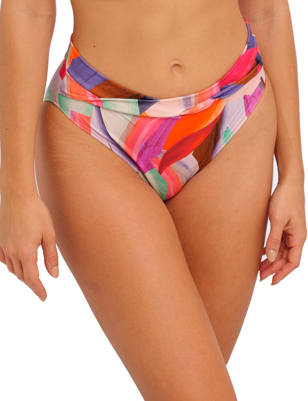 Dreaming of sunset walks and beach days? The Fantasie Aguada Beach bikini brief is just what you need to complete that vision! With a stunning watercolour print, this mid-rise bikini brief also features a flattering twist front on the waistline and it s fully lined for extra comfort and modesty. Plus, there s moderate rear coverage so you can just relax and enjoy your day in style! Don't forget - you can pair this bikini brief with our matching items in the Aguada Beach range for an extra coordinated look.