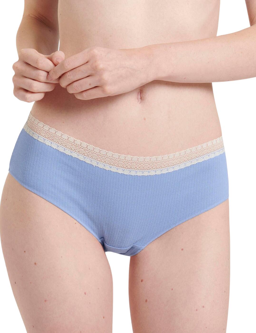 Go for these hipster briefs if you want to be stylish! These are the ultimate need for anyone's wardrobe! From the Go Ribbed series by Sloggi, this convenient pack of 2 is the perfect situation if you're wanting to wear your new favourites for longer. Having the ribbed design means they'll be super soft and snug on your skin leaving you feeling comfortable all day long. These briefs are made from organic cotton meaning they are also better for the environment. Bringing a cute vibe with the delicate lace waistband you'll feel extra girly and chic. It also brings a feminine fit with a low-rise waist and medium rear coverage.  Sloggi ribbed hipster brief From the Go Ribbed series Low rise waist Narrow sides with the cheeky cutaway bottom 2-pack of hipster-style briefs Soft, ribbed organic cotton Soft lace waistband Breathable cotton gusset Sloggi branding along the back Country of origin: Cambodia Composition: 95% Cotton &pipe; 5% Elastane Listed in UK sizes  57406-101378-1334843 10213182 Hipster Brief