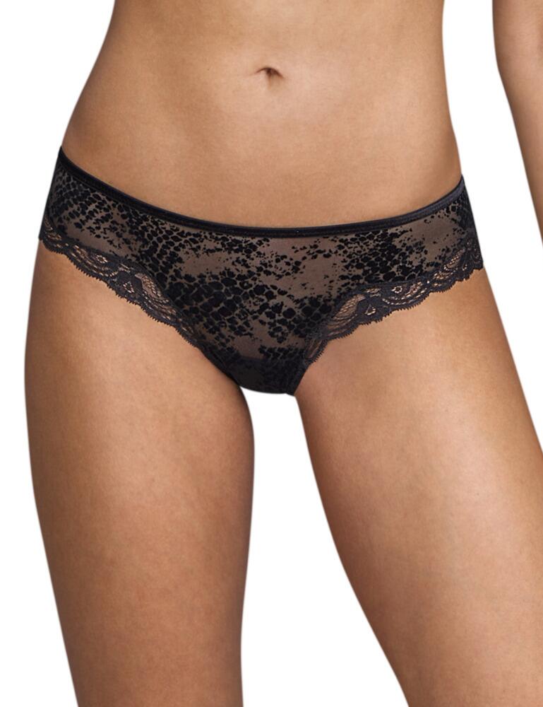 The Mamba lingerie line by Andres Sarda flaunts luxurious flocked velvet tulle that seductively shows a hint of skin creating a subtle snake tattoo effect. These briefs have a classic shorts shape that offers cheeky moderate coverage with a premium lace trim that highlights your curves. For a statement seductive look, wear with matching lingerie from the Mamba collection by Andres Sarda.  Luxurious snake print style Sexy semi-sheer tulle Classic shorts shape Cheeky moderate coverage Delicate lace detail Medium rise waist Composition: 85% Polyamide &pipe; 12% Elastane &pipe; 3% Cotton Listed in UK sizes  50578-91482-1204957 3309554 Shorts