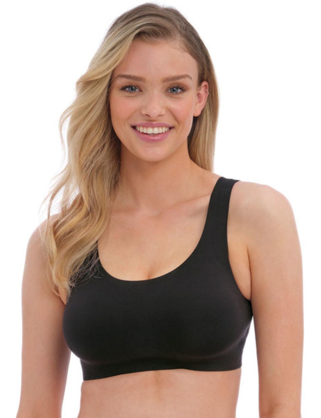 The perfect loungewear, or for those days you're craving a more comfortable fit. The Smoothease bra from Fantasie is everything you could wish for. With no underwiring it offers a soft and gentle fit, whilst the bonded spacer fabric cradle ensures the piece keeps you supported. Soft bonding through the centre creates added support and comfort, leaving a dreamily fitting piece. The cups are moulded if you are looking for extra shaping, however these are also removable depending on what style you desire. To ensure a soft fit all the seams are bonded for a clean look and to be gentle on your underarms.