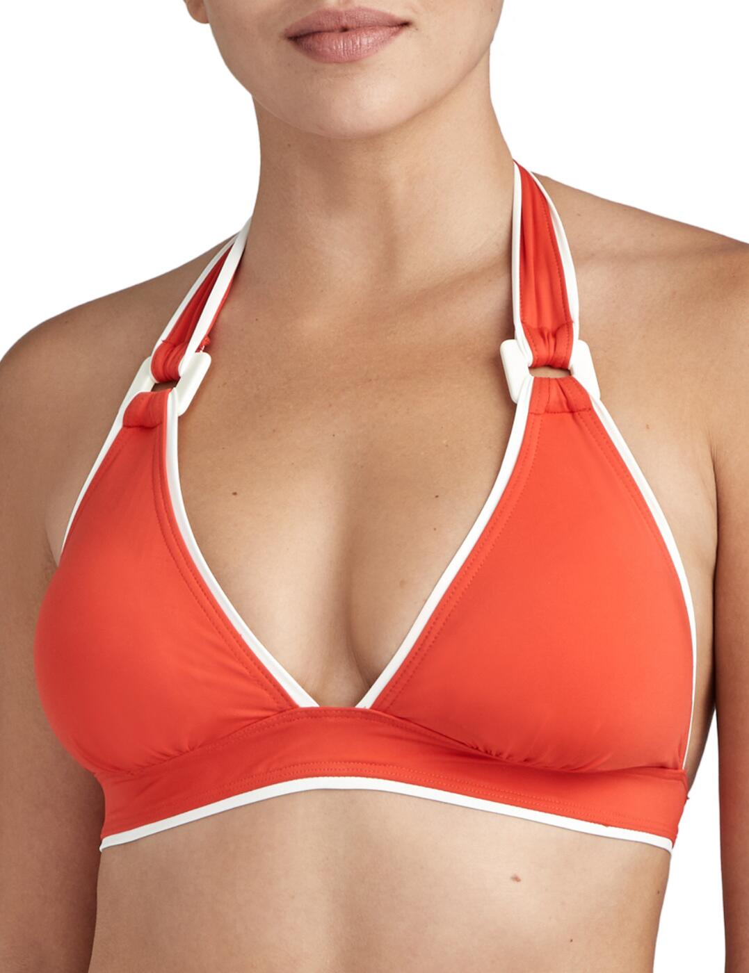 Aubade's La Baie Des Vagues range is essential when travelling to sunnier shores, especially for those wanting to add a touch of elegance to their attire. This moulded, triangle bikini top offers a chic twist on a classic design, with strap buckle detailing and a halterneck scarf style fastening. Sexy yet chic, this bikini top holds your curves in all the right places, with a removable moulded cup and piping detail that draws all eyes to you. Be the embodiment of glamour, and pair with the matching coordinates.  Classic triangle bikini fit Removable moulded cup, suited to your needs Piping detailing for a chic flare Halterneck scarf style fastening Buckle strap detailing Non-wired Fastens at the back with a clasp Country of origin: Tunisia Composition:- Front lining: 90% Polyamide &pipe; 10% Elastane Composition:- Knit 73% Recycled Polyamide &pipe; 27% Elastane Listed in UK sizes  54544-97320-1263366 TT10-0 Triangle Bikini Top
