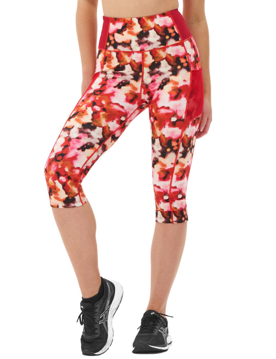 These Energy Printed Mesh Panel Capri Leggings from Pour Moi feature handy mesh side pockets so you can keep your essentials close by and a hidden key pocket. The high waist fit is flattering on the hips and compliments your midsection. The sweat-wicking fabrics make these leggings perfect for your Cardio sessions and the Capri design keeps your legs free and cool. The bold print adds a touch of femininity to the leggings.  Side pockets and hidden key pocket Sweat-wicking materials Pour Moi Branding on back High waisted Composition: 78% Polyamide &pipe; 22% Elastane Listed in UK sizes  51662-93202-1226410 97132 Sports Leggings