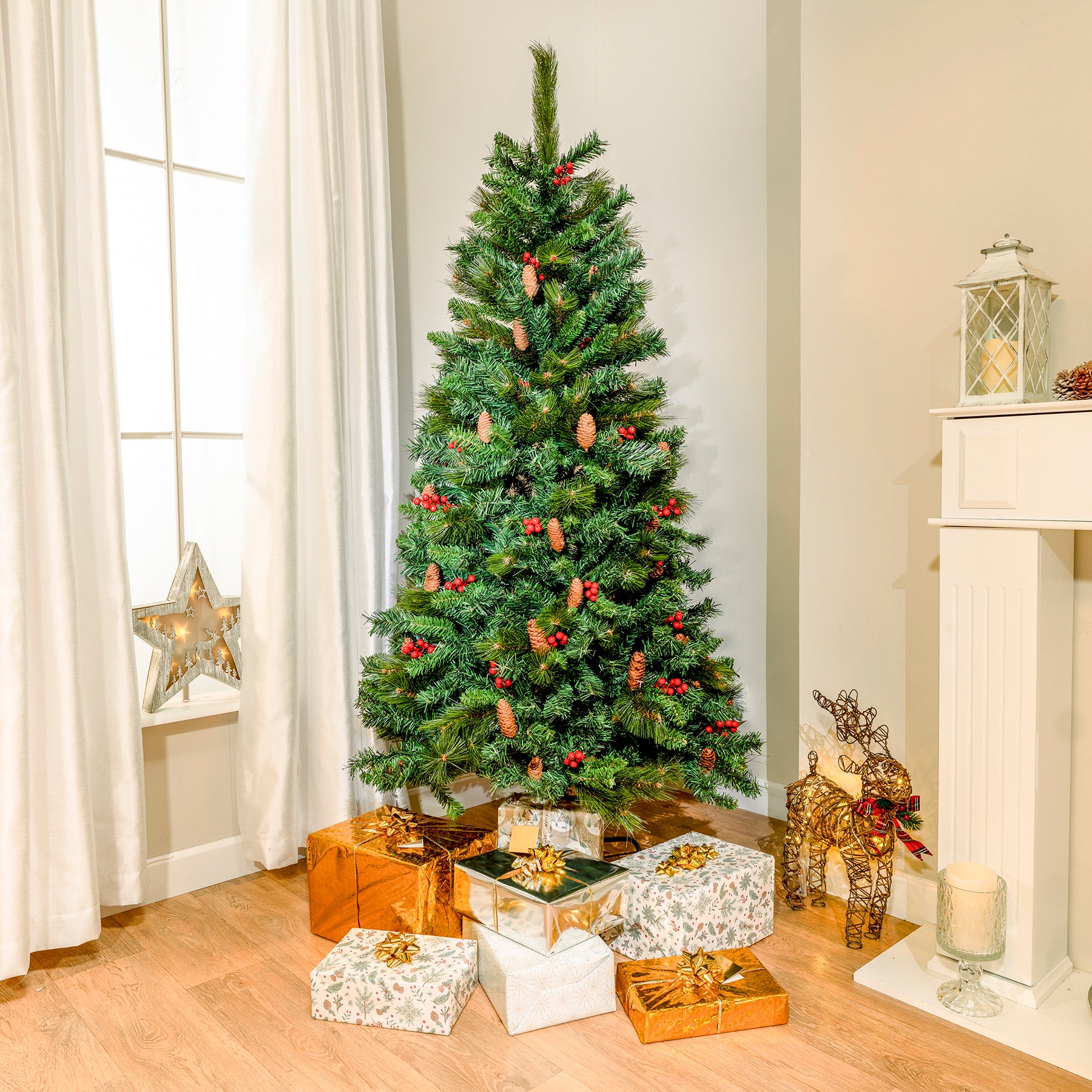 5ft - 7ft Tollymore Spruce Artificial Christmas Tree with Red Berries, 5ft