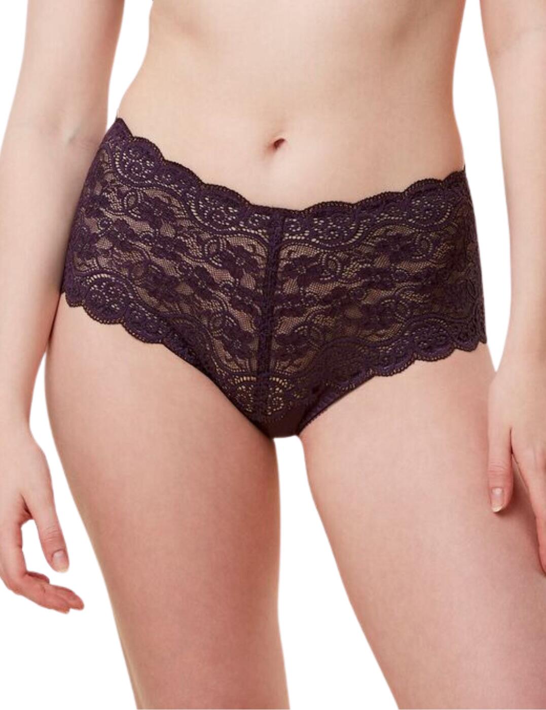 Feel infinitely more confident and beautiful with our Triumph Amourette 300 Maxi brief. Enjoy a feminine silhouette that is designed to flatter, featuring a high-rise waist and moderate rear coverage. Crafted from sophisticated lace with an exceptionally comfortable feel, the Maxi brief is bound to become your go-to lingerie choice. Its gorgeous design ensures it can be paired seamlessly with any of its matching lingerie items for effortless style.  Feminine brief High-rise waist Moderate rear coverage Sophisticated lace Flattering fit Matching lingerie available Country of origin: Morocco Composition: 82% Polyamide &pipe; 18% Elastane Listed in UK sizes  61311-106356-1415042 10166772 Brief