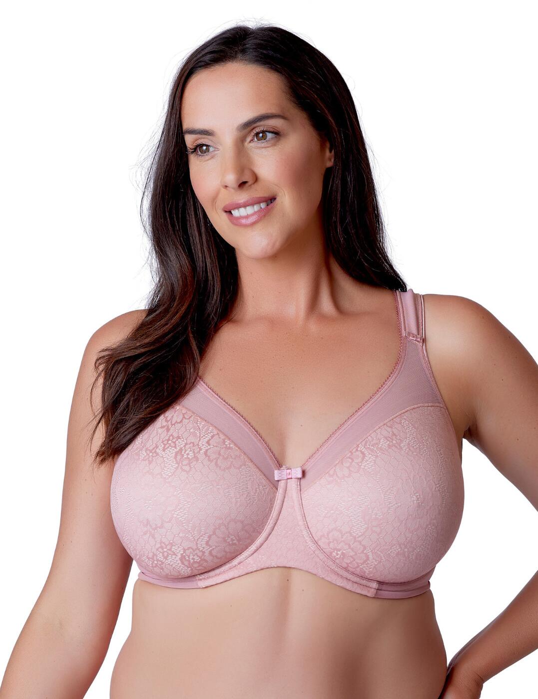 Say hello to Berlei's beauty everyday best selling underwired minimiser bra. This beauty everyday range is super practical yet feminine to keep you feeling chic and elegant. The smoothing high-coverage cups are perfect for fuller busts and larger back sizes. This bra has a classic hook and eye fastening for easy wear and padded supportive straps for extra protection and saving you from any red marks. Feminine lace details and bow details finish off this stylish look perfectly. This essential bra coordinates with other items from the classy Beauty Everyday collection.  Feminine minimiser bra Hook and eye fastening Adjustable padded supportive straps Underwired Non-padded Super soft feminine material Coordinating brief also available Country of origin: China Composition: 60% Polyamide &pipe; 18% Elastane &pipe; 22% Polyester Listed in UK sizes  61321-106360-1405519 B521 Full Cup Bra