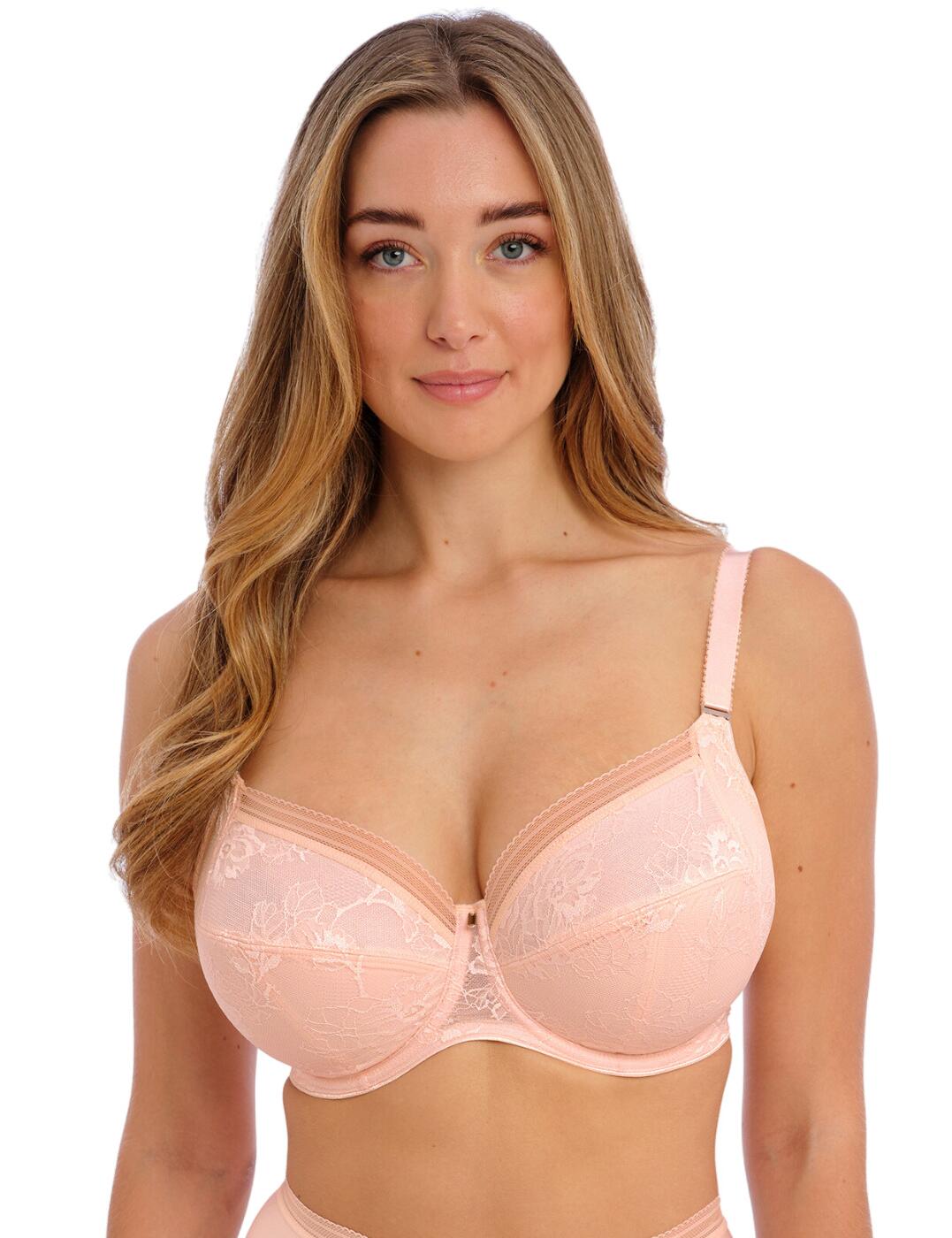 Be impressed by this fresh side support bra, exclusively created for the Fusion collection by Fantasie. Although this elegant bra with its lightly padded moulded cups looks delicate, it's really working hard behind the 'seams' to keep you looking your best! The underwired fit and side support with fuller coverage in the cup and underarm offer additional support, whilst the tow back gives a central pull through the straps for a secure fit. The floral flat lace detail gives a feminine touch with a delicate drop pendant centre front. As always, hook and eye fastening has your back and super soft fully adjustable straps for a personable fit. Matching coordinates are also available to match this stunning bra.  Delicate lace-covered moulded cups Underwired fit Lightly padded for shaping Side support technology Opaque power wing for anchorage Stunning flat lace detail and charming touch Hook and eye fastening Fully adjustable straps Country of origin: Sri Lanka Composition: Cup lining: 100% Polyester Composition : Lace : 77% Polyamide &pipe; 23% Elastane Composition: Top cup lining: 65% Polyamide &pipe; 35% Elastane Composition : Wing : 81% Polyamide &pipe; 19% Elastane Listed in UK sizes  61891-107135-1417825 102301 Side Support Bra
